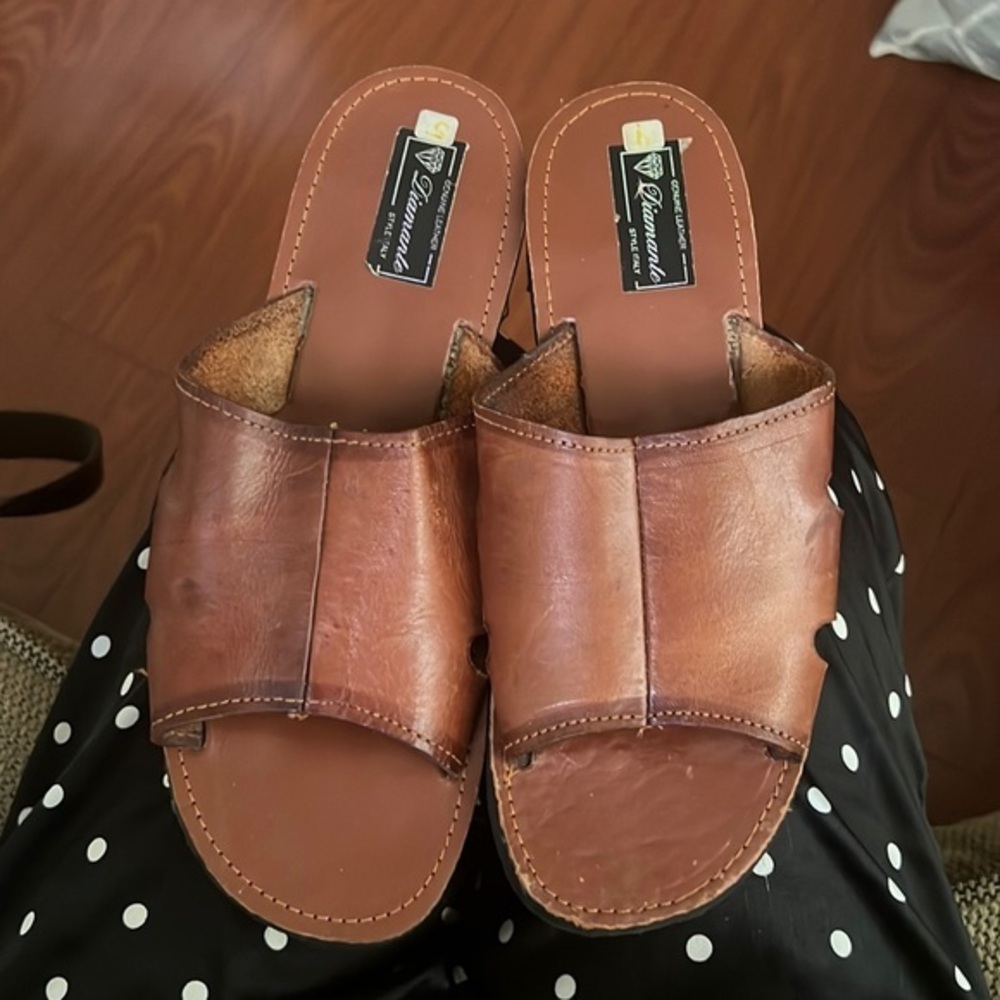 Diamante leather made in Italy slip on sandals Women’s size 8 Mens size 5 unisex